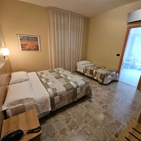 Hotel Mazzocchetti 치타 산트  안젤로 외부 사진