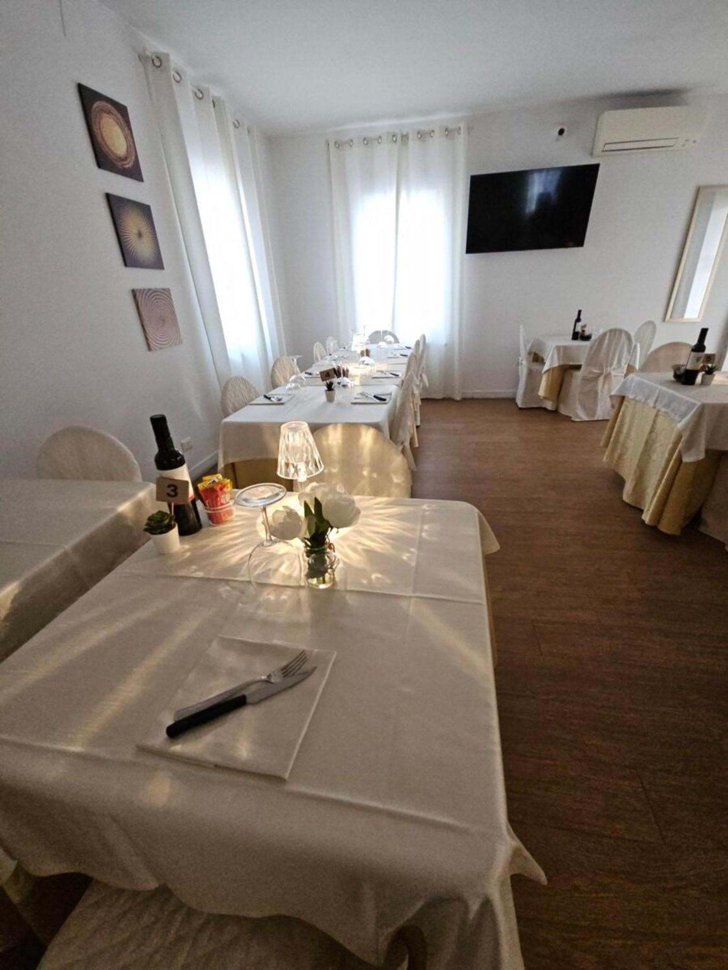 Hotel Mazzocchetti 치타 산트  안젤로 외부 사진