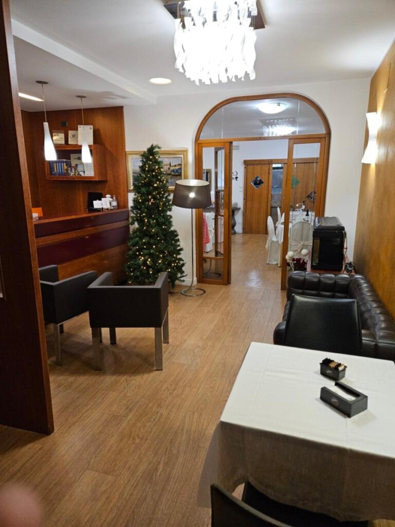 Hotel Mazzocchetti 치타 산트  안젤로 외부 사진