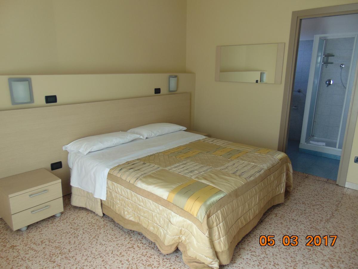 Hotel Mazzocchetti 치타 산트  안젤로 외부 사진