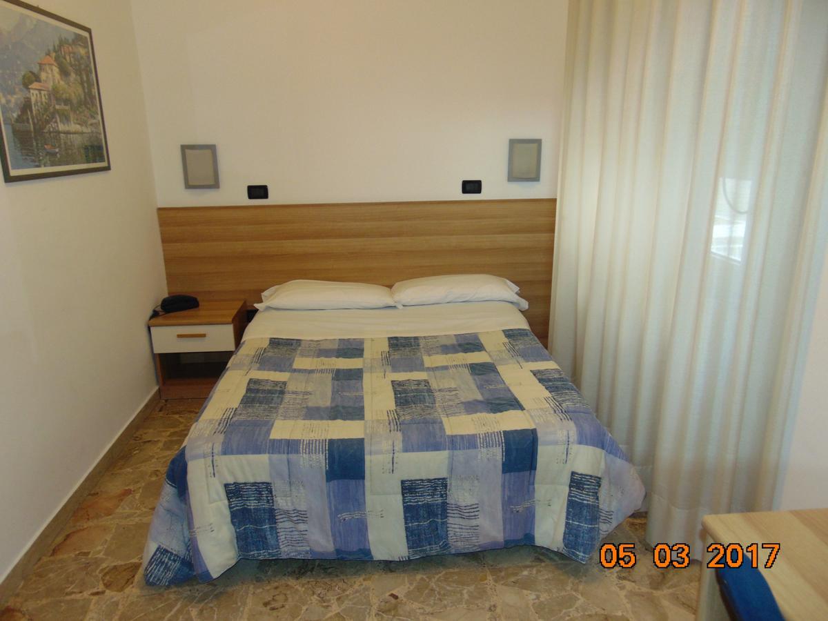 Hotel Mazzocchetti 치타 산트  안젤로 외부 사진