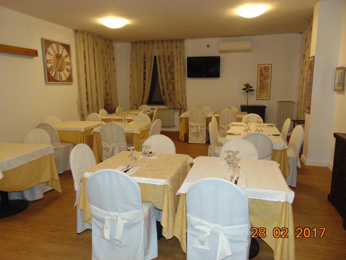 Hotel Mazzocchetti 치타 산트  안젤로 외부 사진